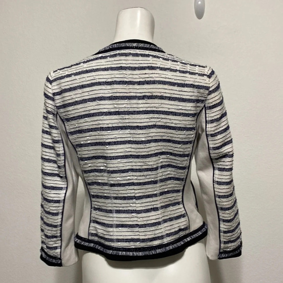 White House Black Market Women's Tweed Blazer Size XS - Picture 5 of 7